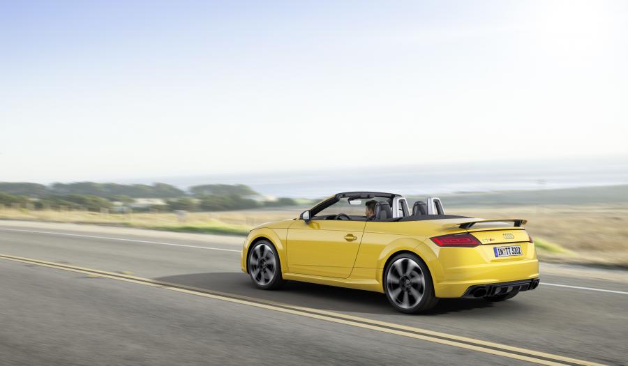  Audi TT RS Roadster (8S) 2016 года  (WW) (фото 30 из 57)